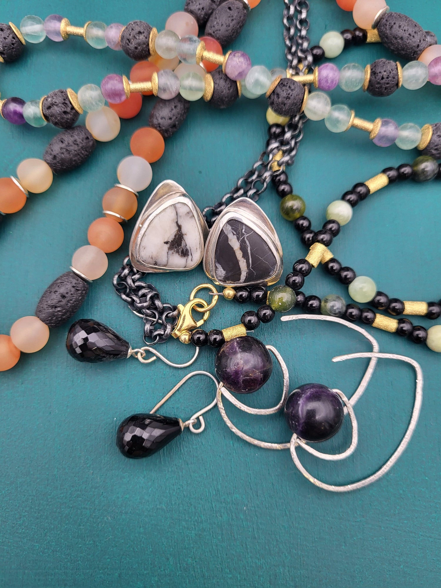 Black Beauties - Die Magie schwarzer Steine