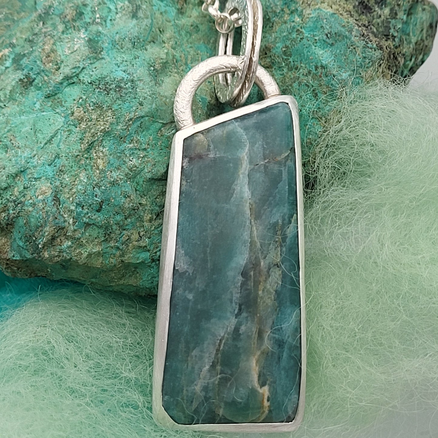 Apatite pendant - green soul with special unique packaging