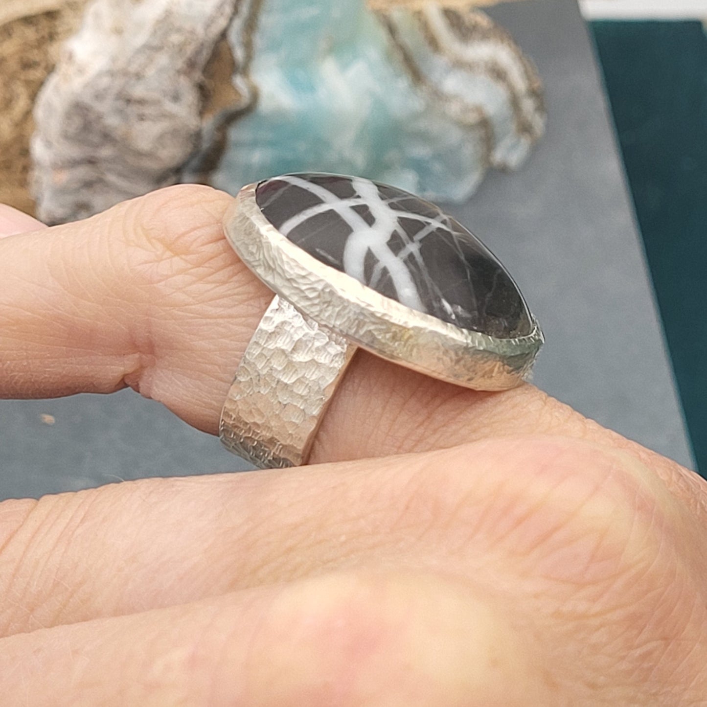 Großer Black Beauty Ring