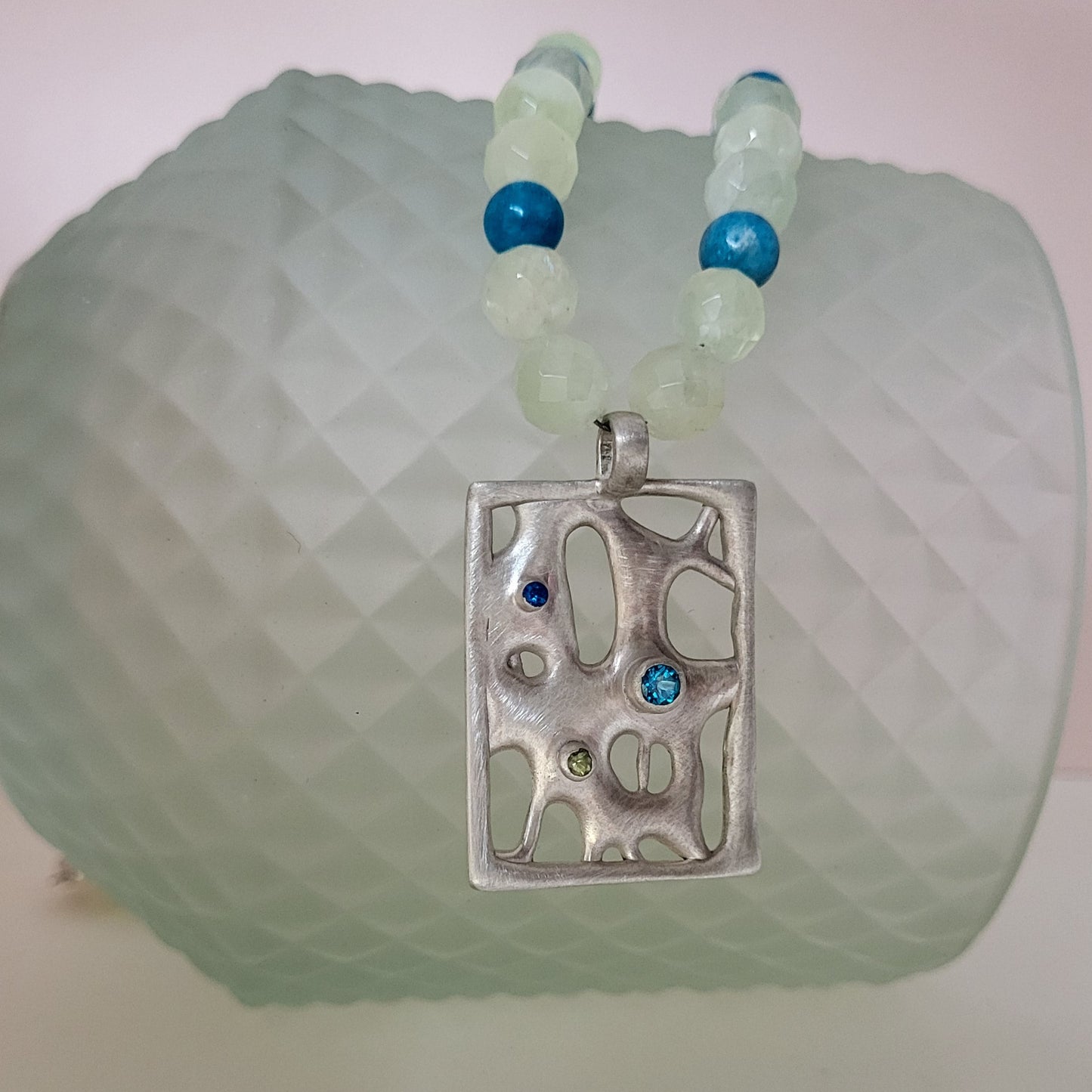 Secret River – Anhänger aus Sterling Silber mit Blauem Topas & Peridot