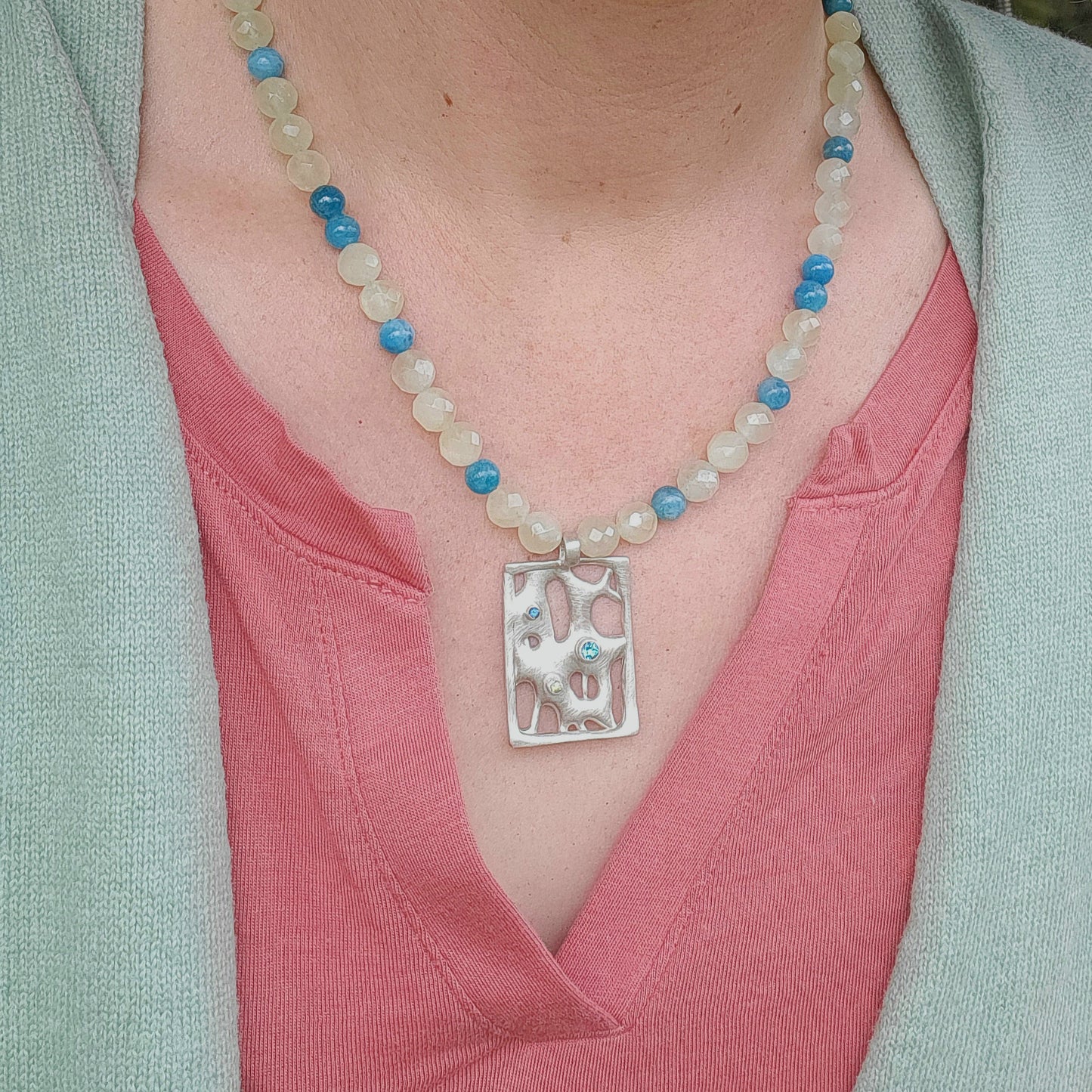 Secret River – Anhänger aus Sterling Silber mit Blauem Topas & Peridot