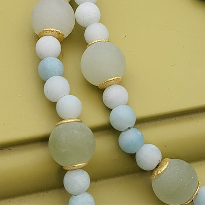 Unikat-Halskette mit hellgrüner Jade, Amazonit und Silber vergoldet